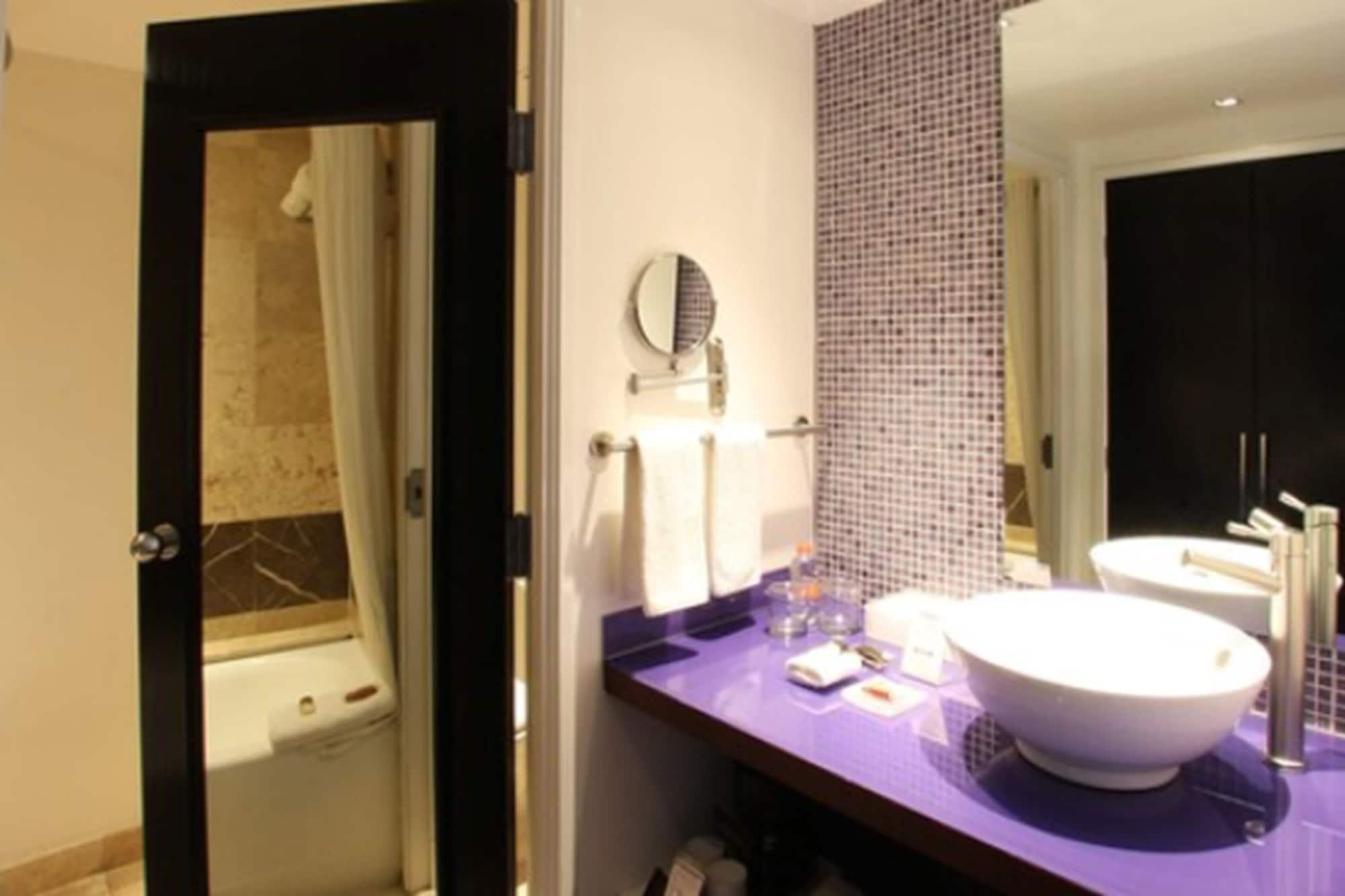 Fiesta Inn Cuautitlan Cuautitlán Izcalli Екстериор снимка