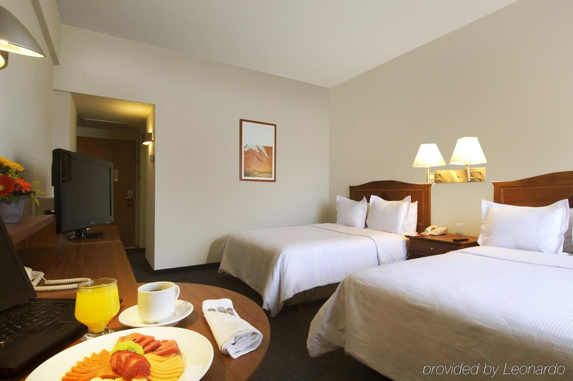 Fiesta Inn Cuautitlan Cuautitlán Izcalli Екстериор снимка