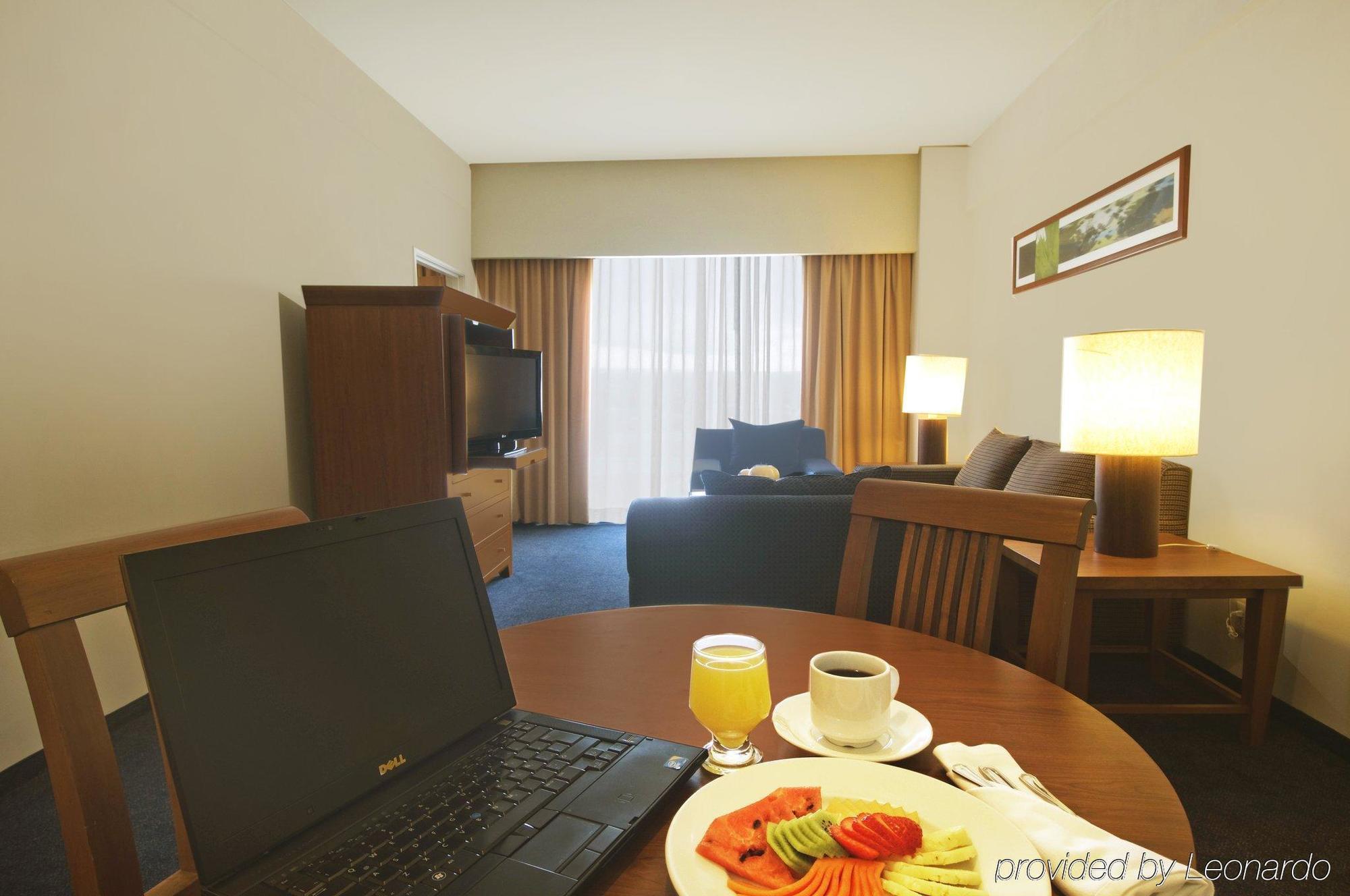 Fiesta Inn Cuautitlan Cuautitlán Izcalli Екстериор снимка